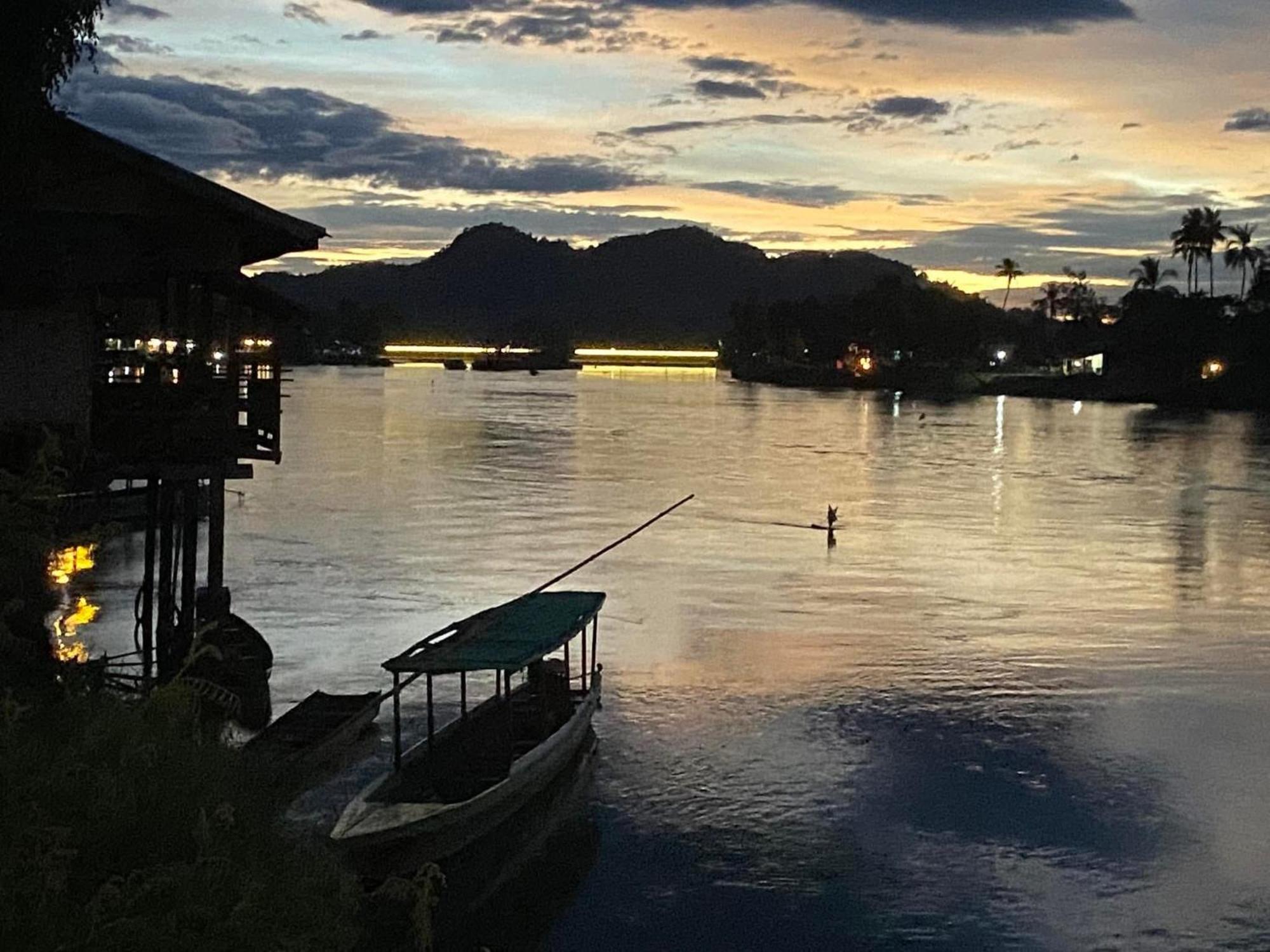 Souksanh River Bungalow Muang Khong Exterior photo